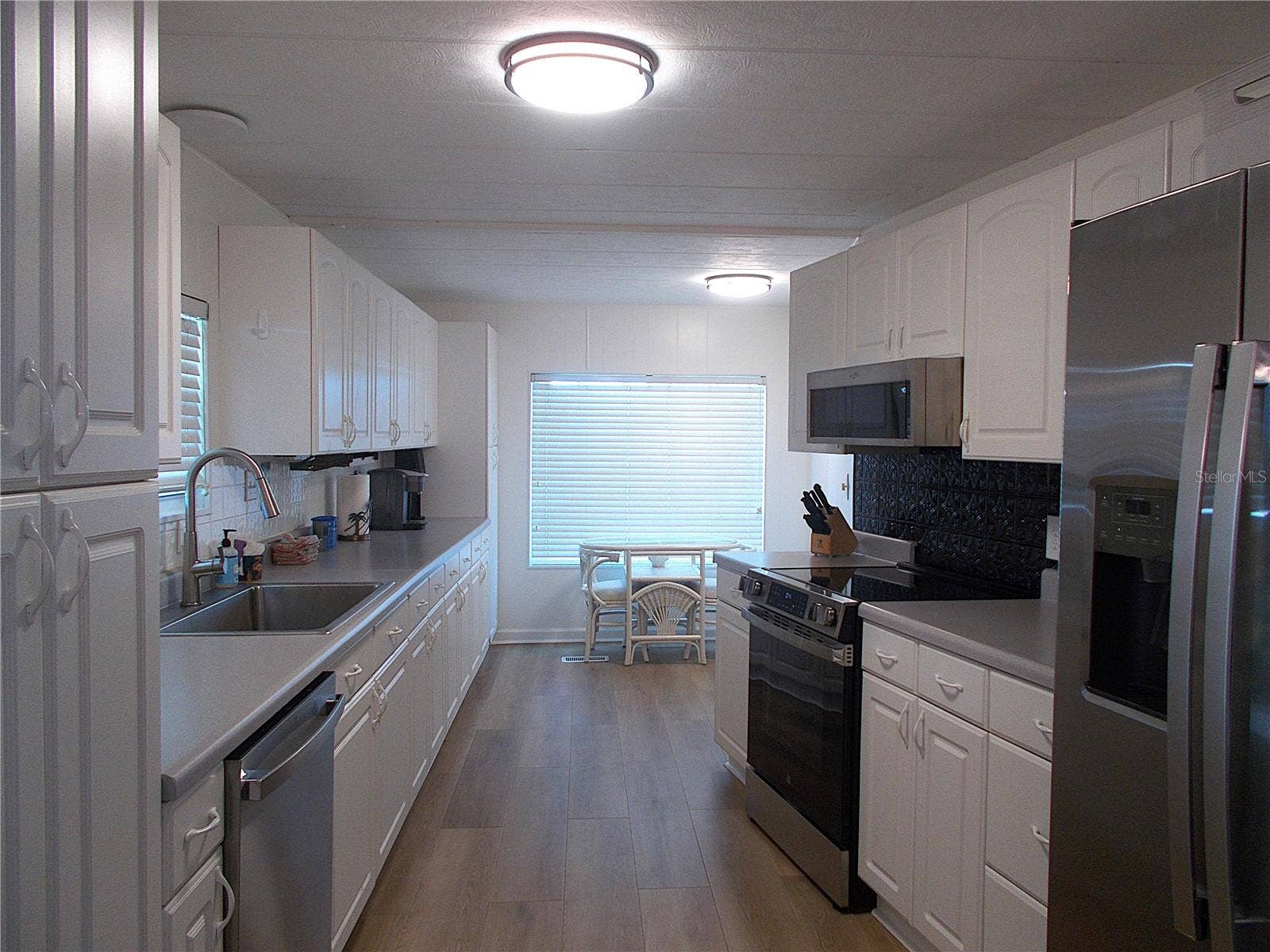 490 ASHWOOD DRIVE, Venice, FL 34285 Kitchen/breakfast nook