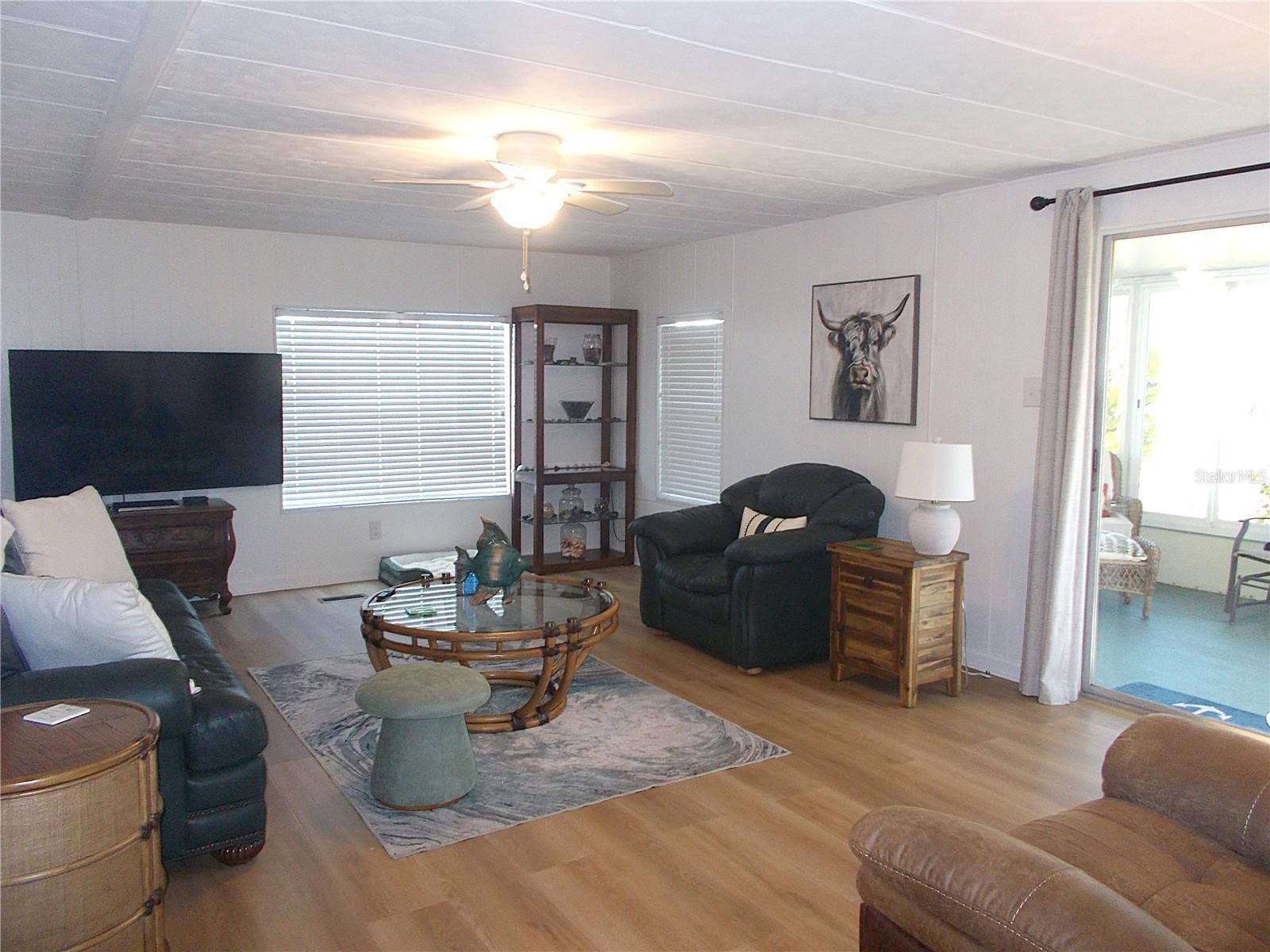490 ASHWOOD DRIVE, Venice, FL 34285 Living room