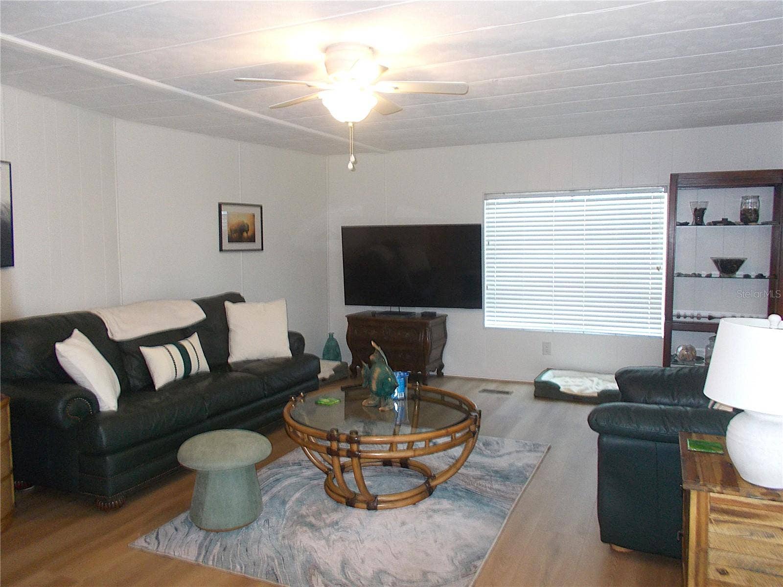 490 ASHWOOD DRIVE, Venice, FL 34285 Living room