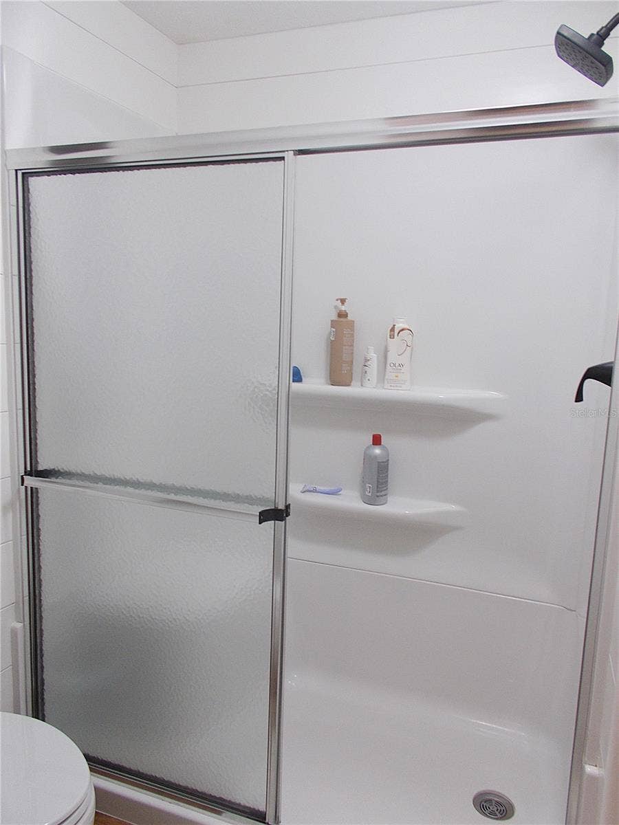 490 ASHWOOD DRIVE, Venice, FL 34285 Ensuite walk-in shower