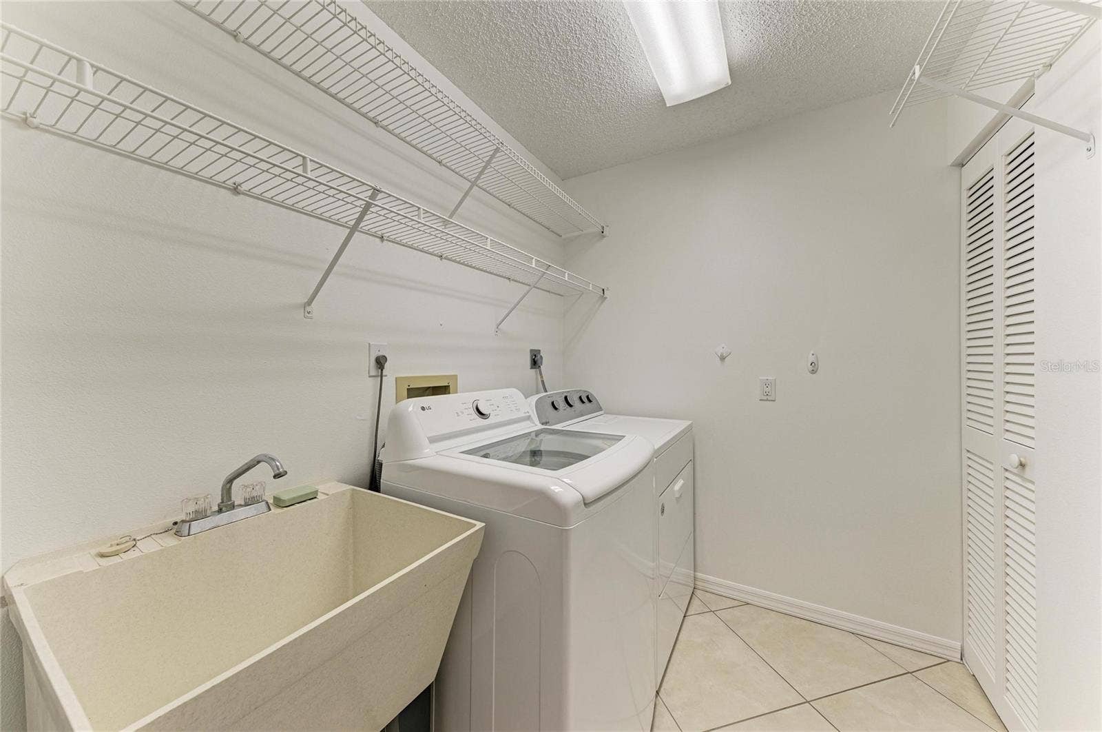 101 SOUTHAMPTON PLACE N, #248, Venice, FL 34293