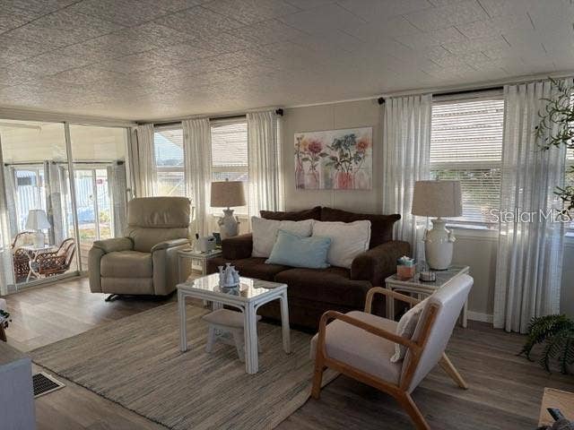 740 CAREFREE, Venice, FL 34285 740 CAREFREE, Venice, FL 34285