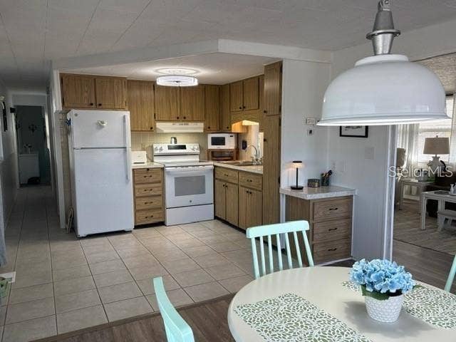 740 CAREFREE, Venice, FL 34285 740 CAREFREE, Venice, FL 34285