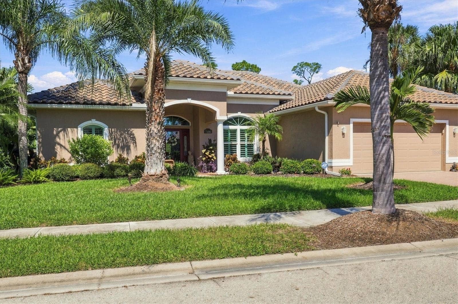 5496 WHITE IBIS DRIVE, North Port, FL 34287 5496 WHITE IBIS DRIVE, North Port, FL 34287