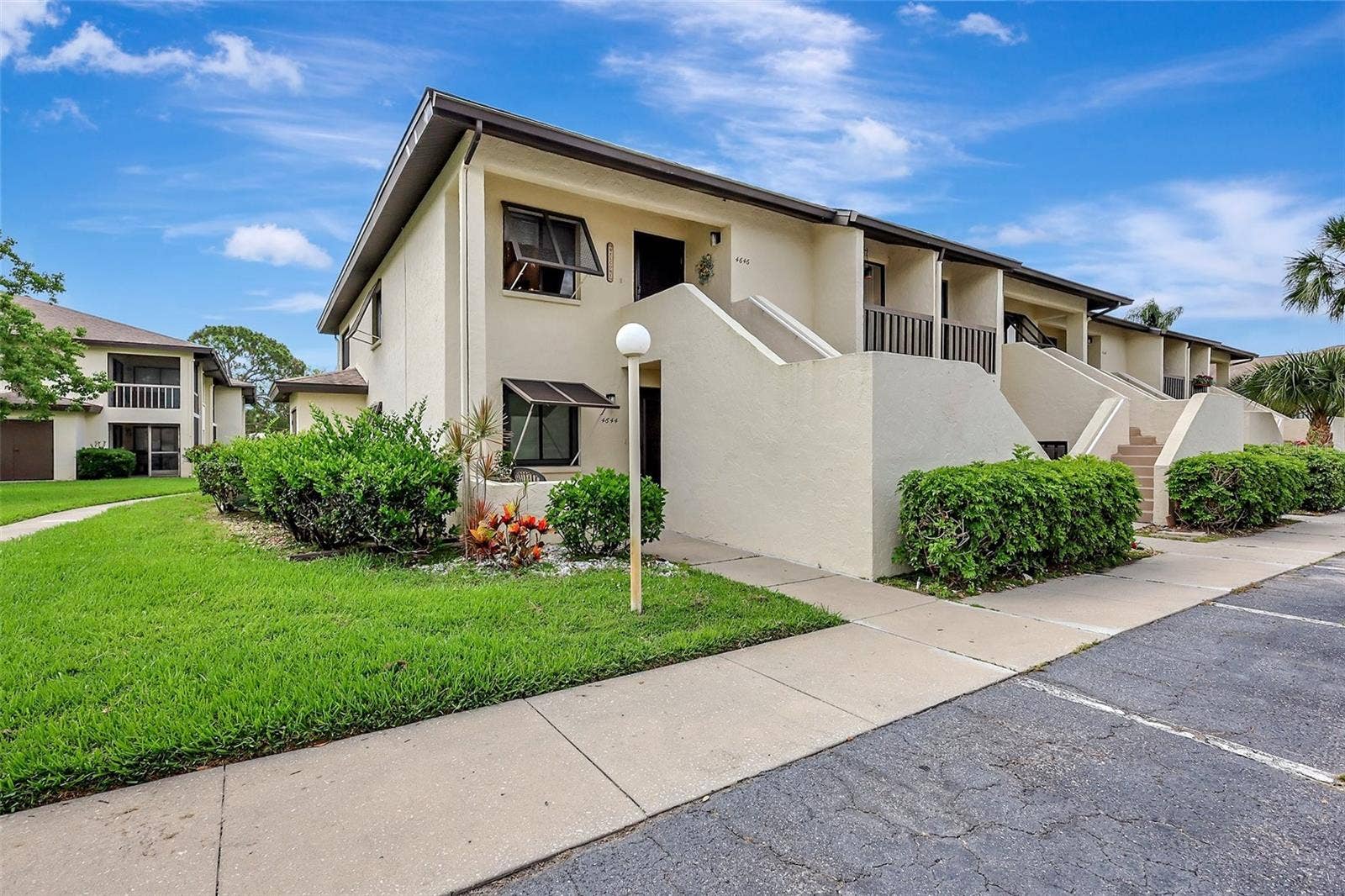 4646 LONGWATER CHASE, #98, Sarasota, FL 34235