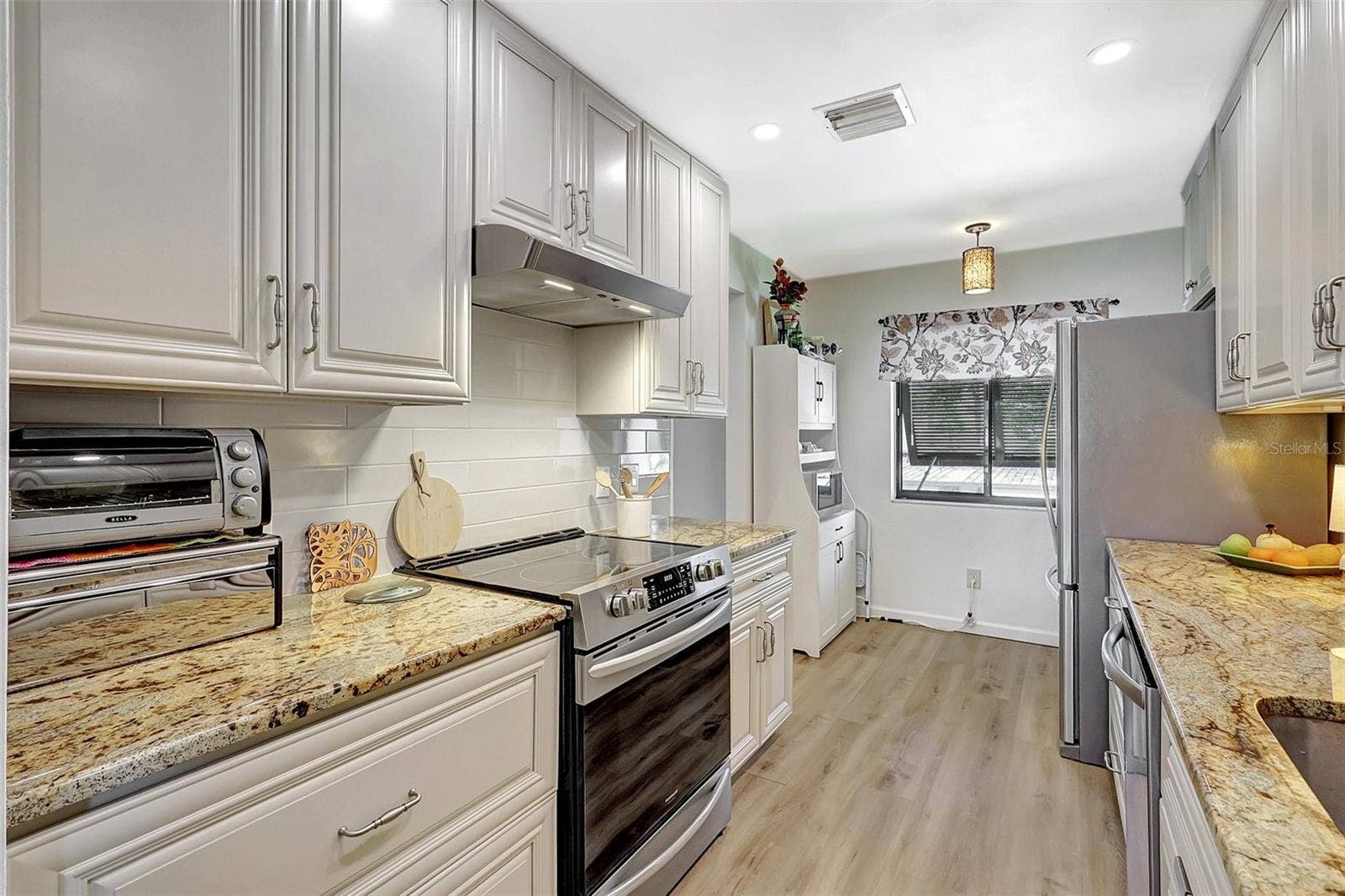 4646 LONGWATER CHASE, #98, Sarasota, FL 34235