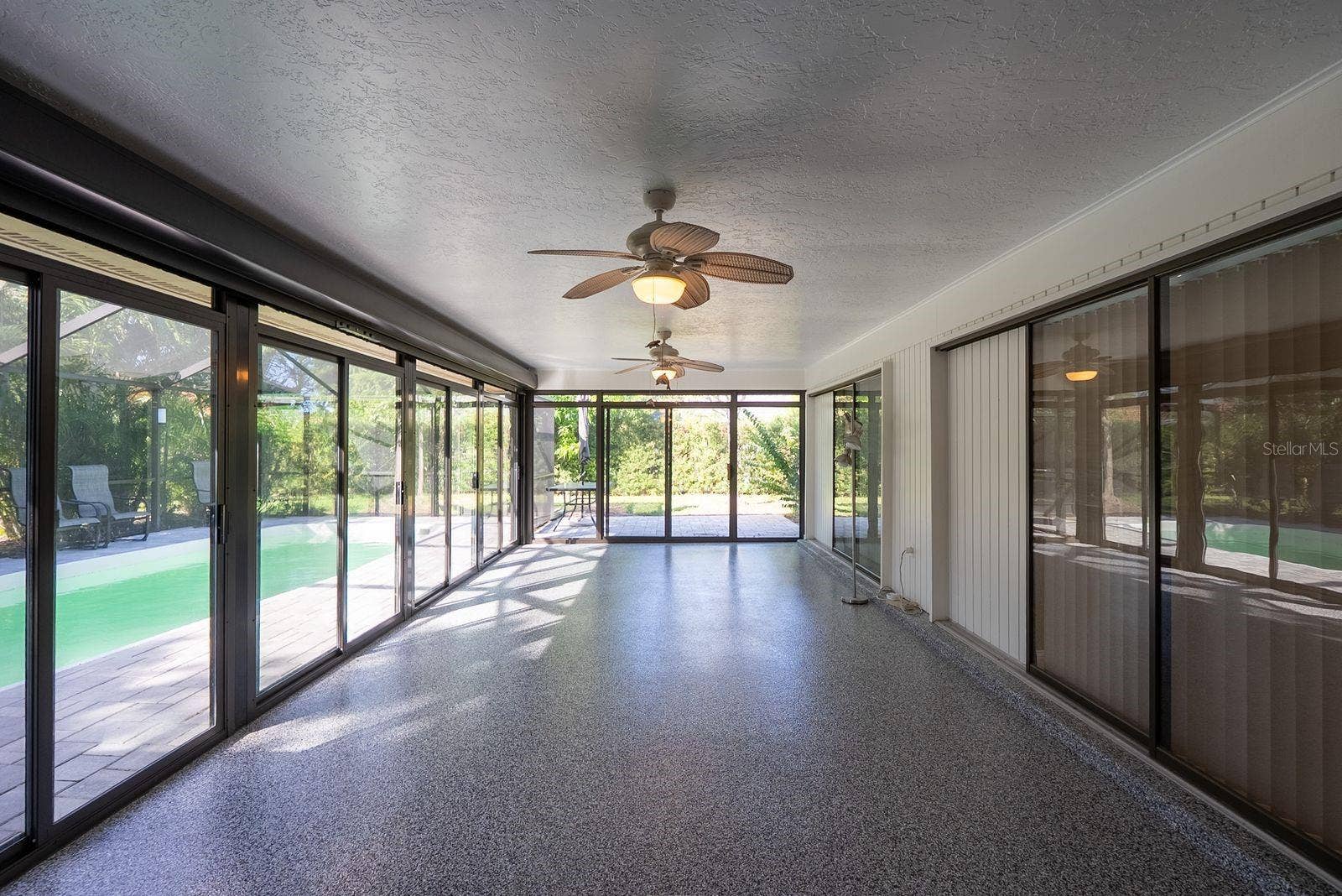 glass enclosed fl room