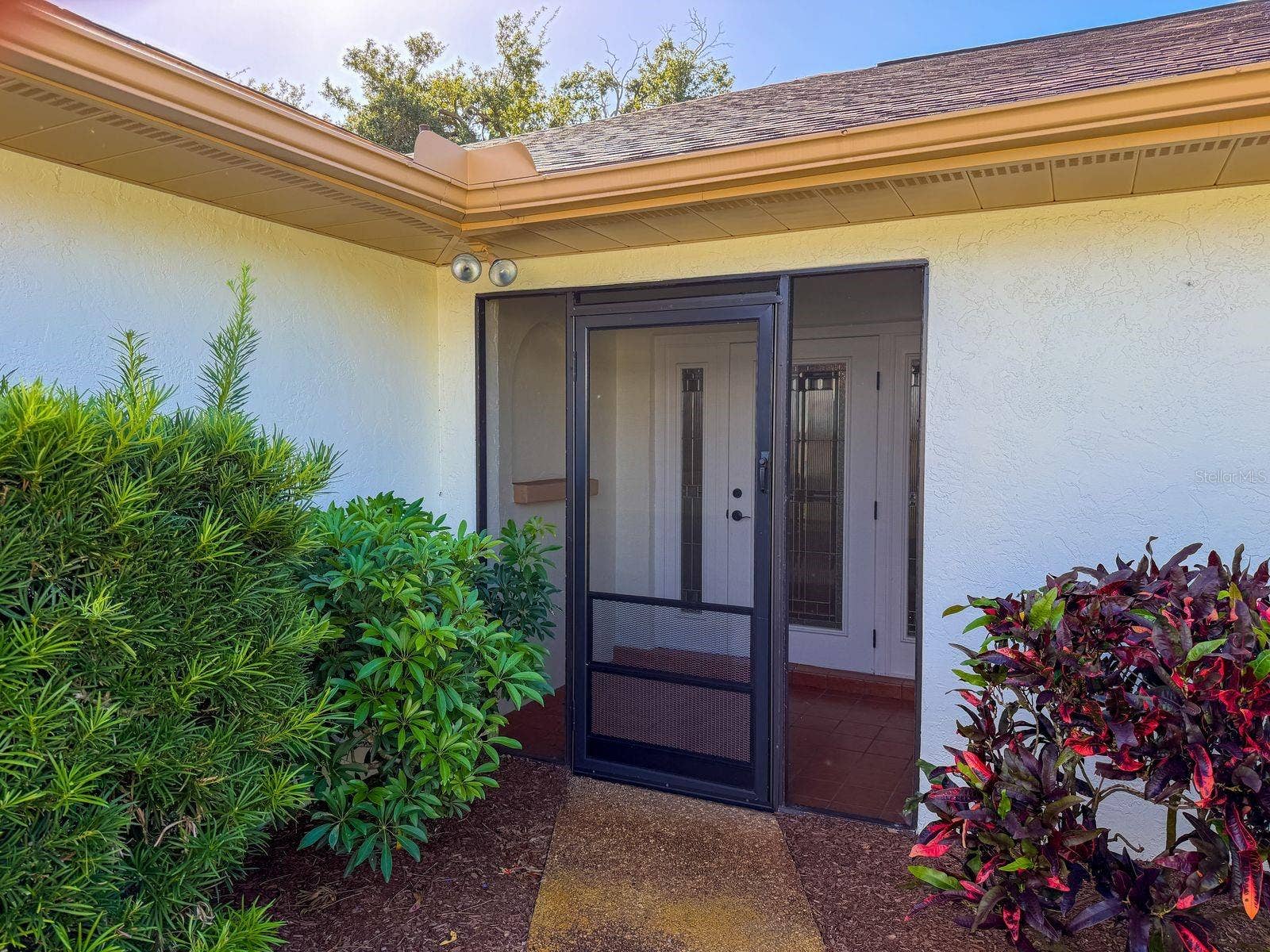 screened front entry