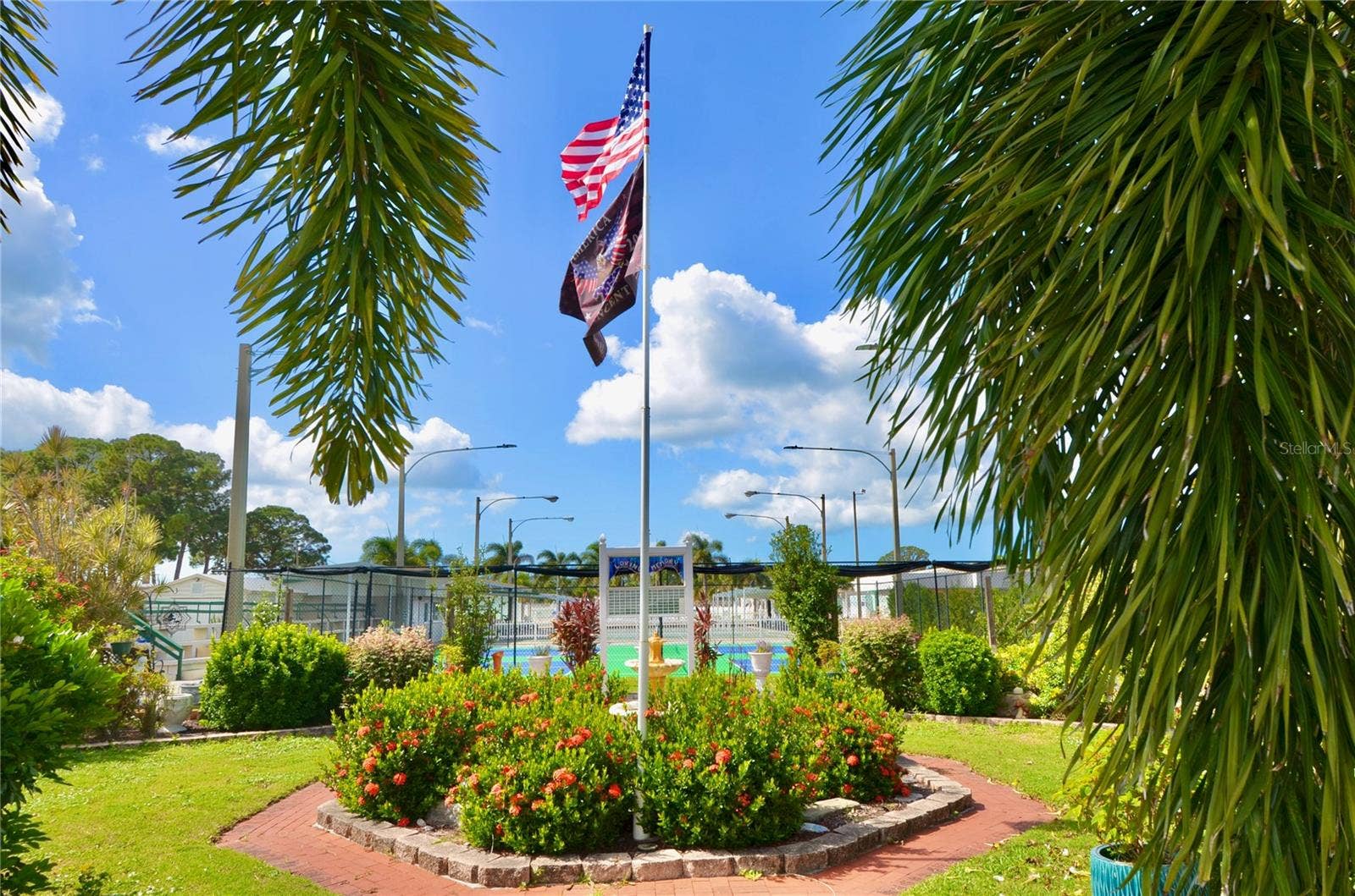 4806 WINGED FOOT AVENUE, Sarasota, FL 34234 Community Flag Area