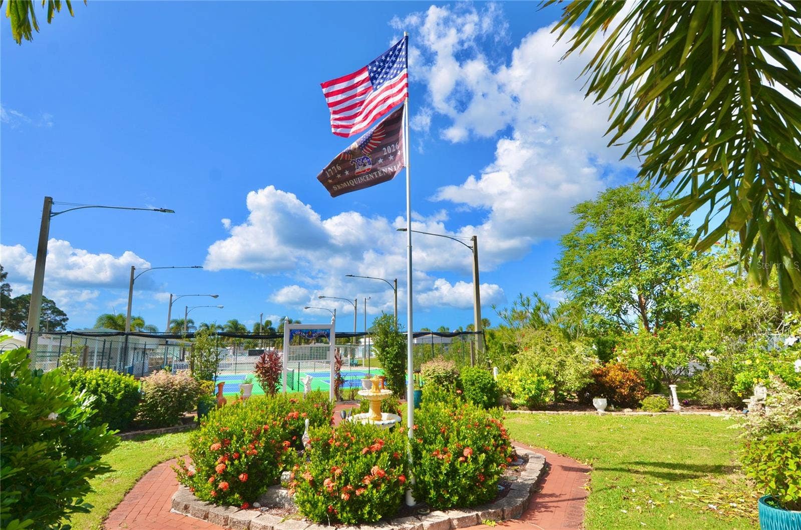 4806 WINGED FOOT AVENUE, Sarasota, FL 34234 Community Flag Area
