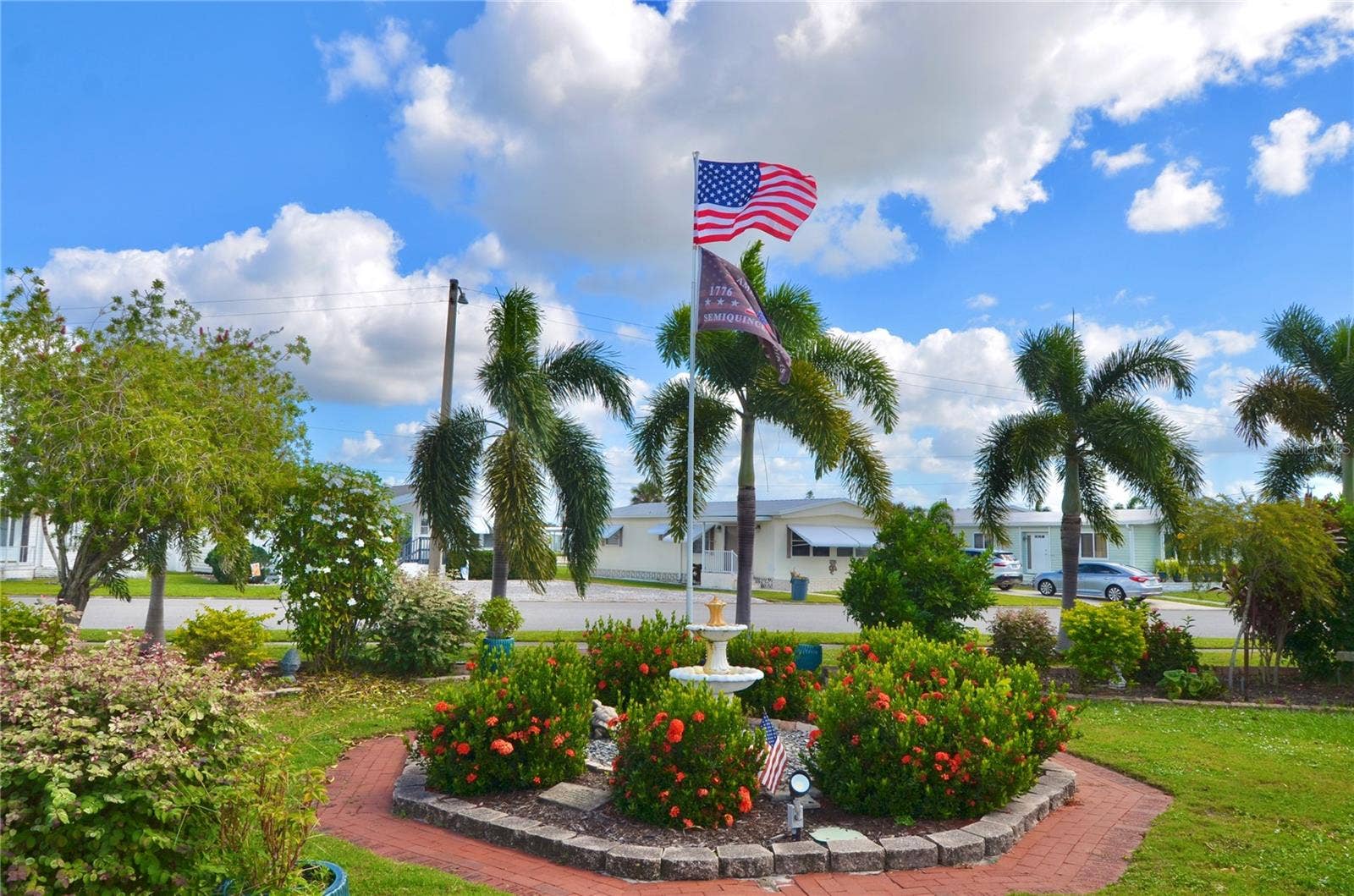4806 WINGED FOOT AVENUE, Sarasota, FL 34234 Community Flag Area