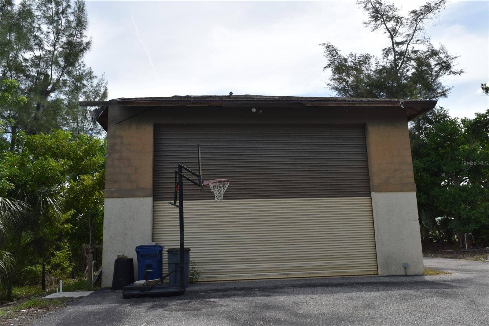 RV garage
