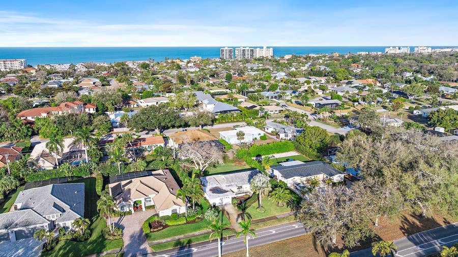 Property photo for 514 HARBOR DRIVE S, Venice, FL