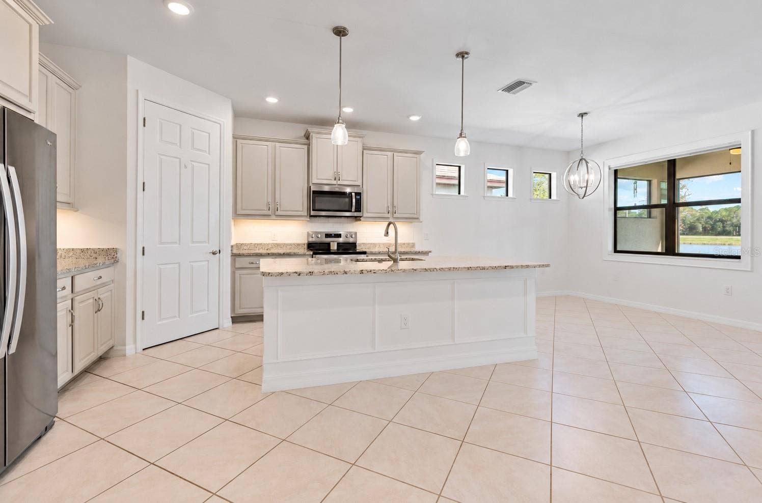 20846 FETTERBUSH PLACE, Venice, FL 34293 Kitchen Island