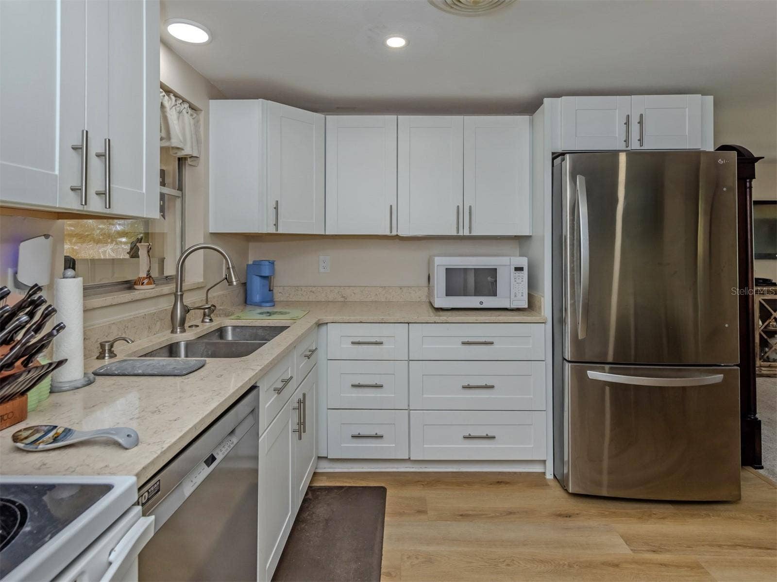 1045 FALCON ROAD, Venice, FL 34293