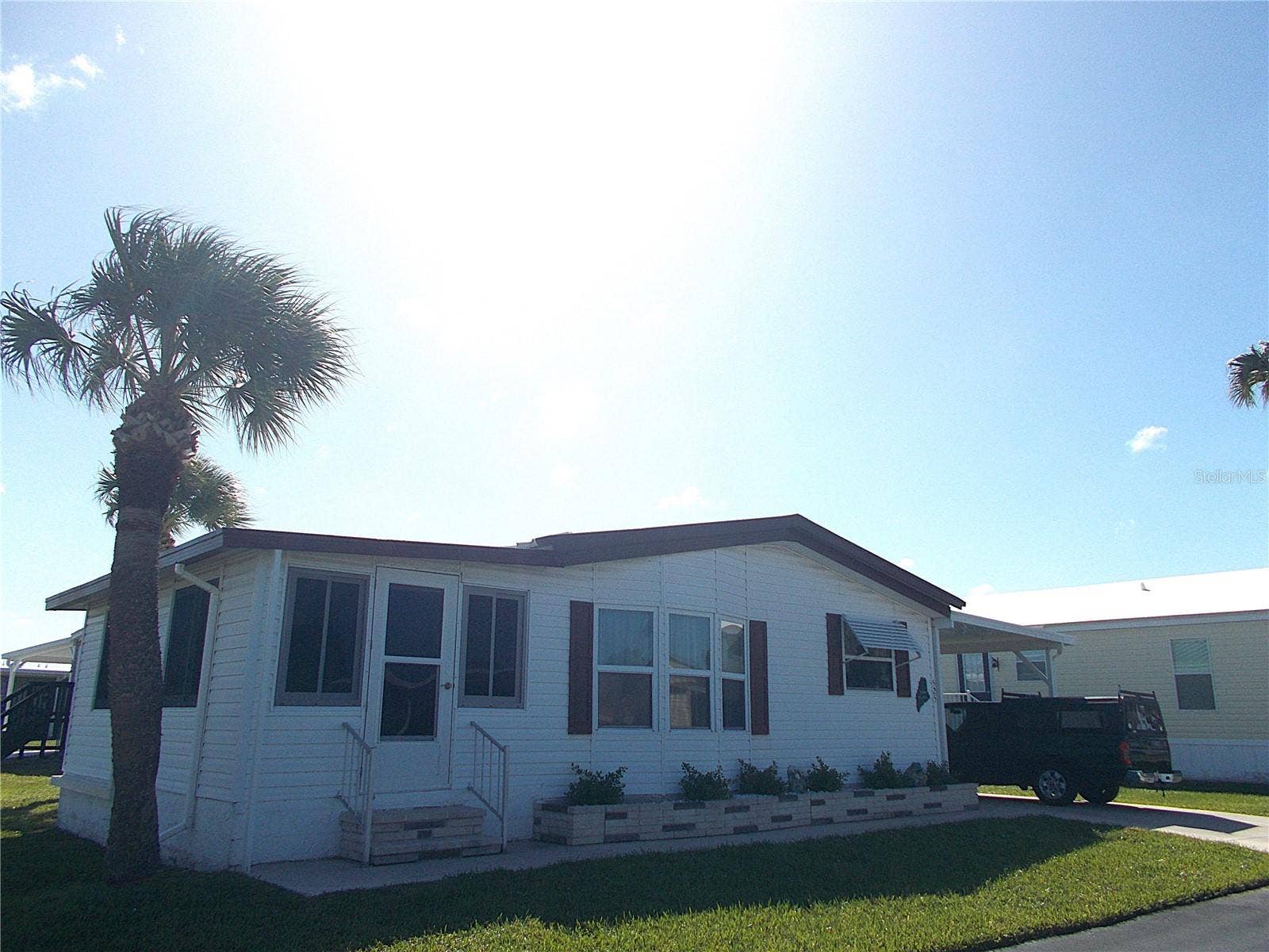 525 SANDPIPER DRIVE, Venice, FL 34285 Front view