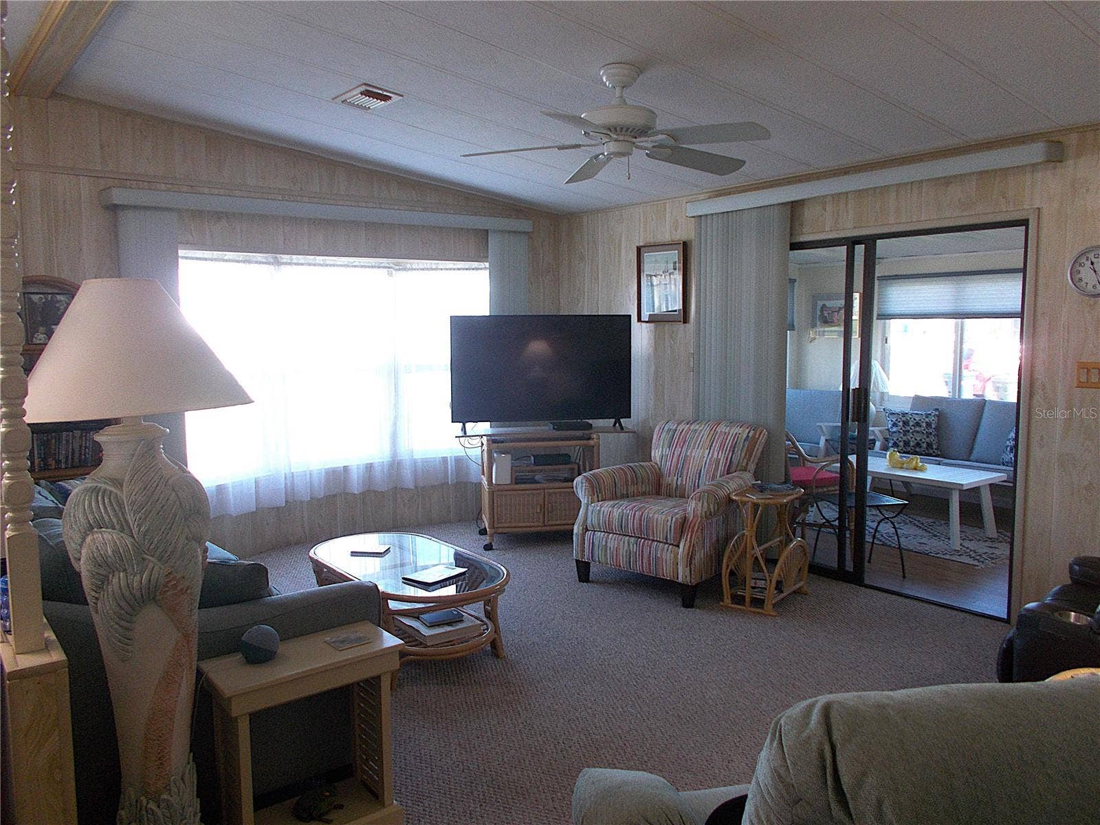 525 SANDPIPER DRIVE, Venice, FL 34285 Living rm