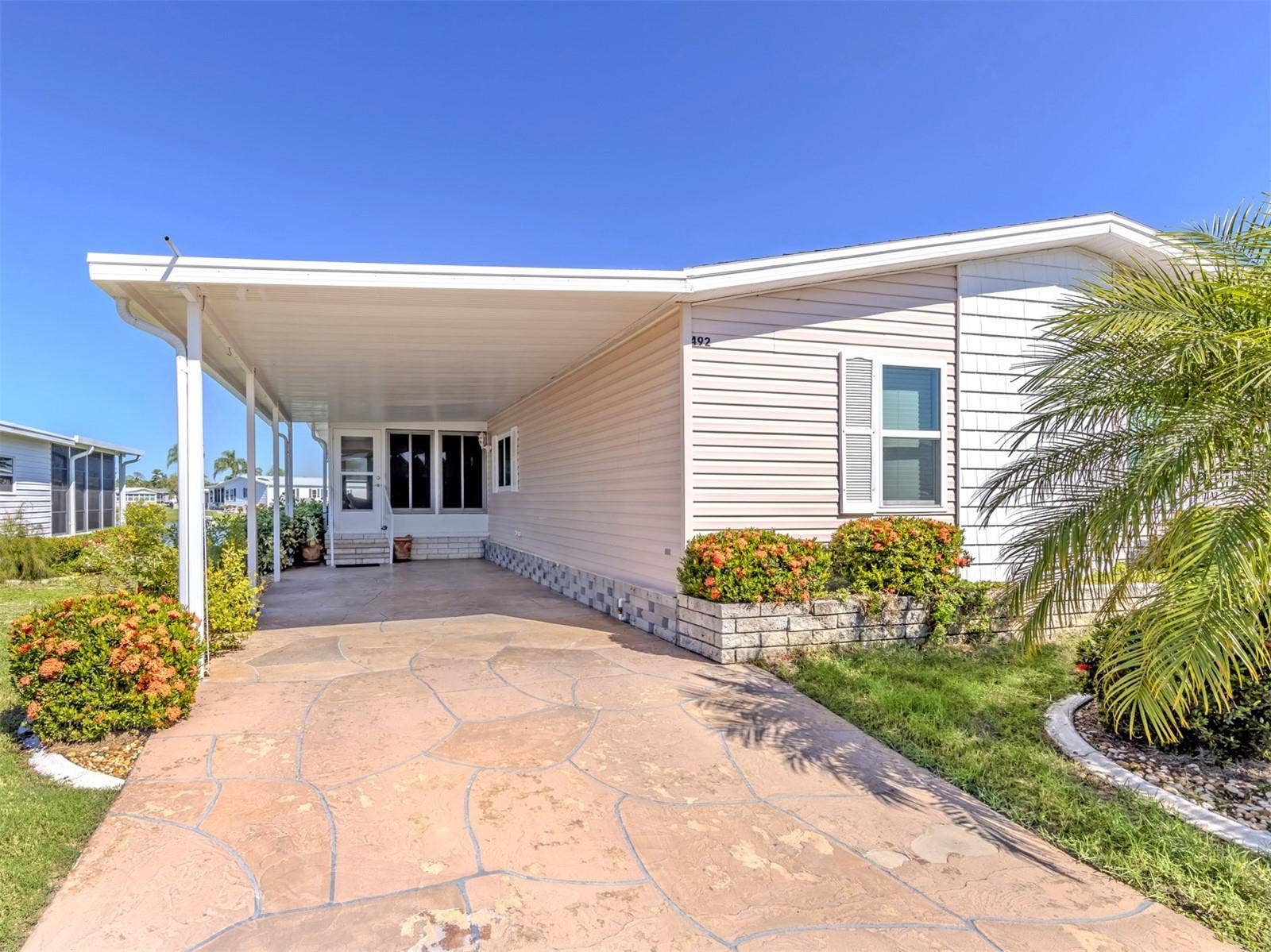 492 SCHOONER STREET, North Port, FL 34287 492 SCHOONER STREET, North Port, FL 34287