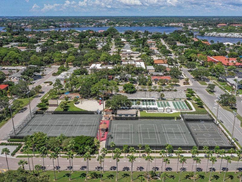 312 SUNRISE DRIVE, Nokomis, FL 34275 312 SUNRISE DRIVE, Nokomis, FL 34275