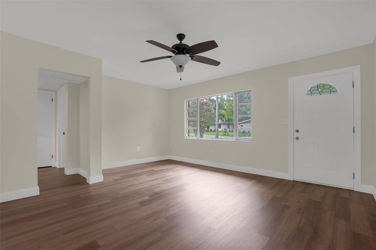 2012 HELMS AVENUE, Leesburg, FL 34748