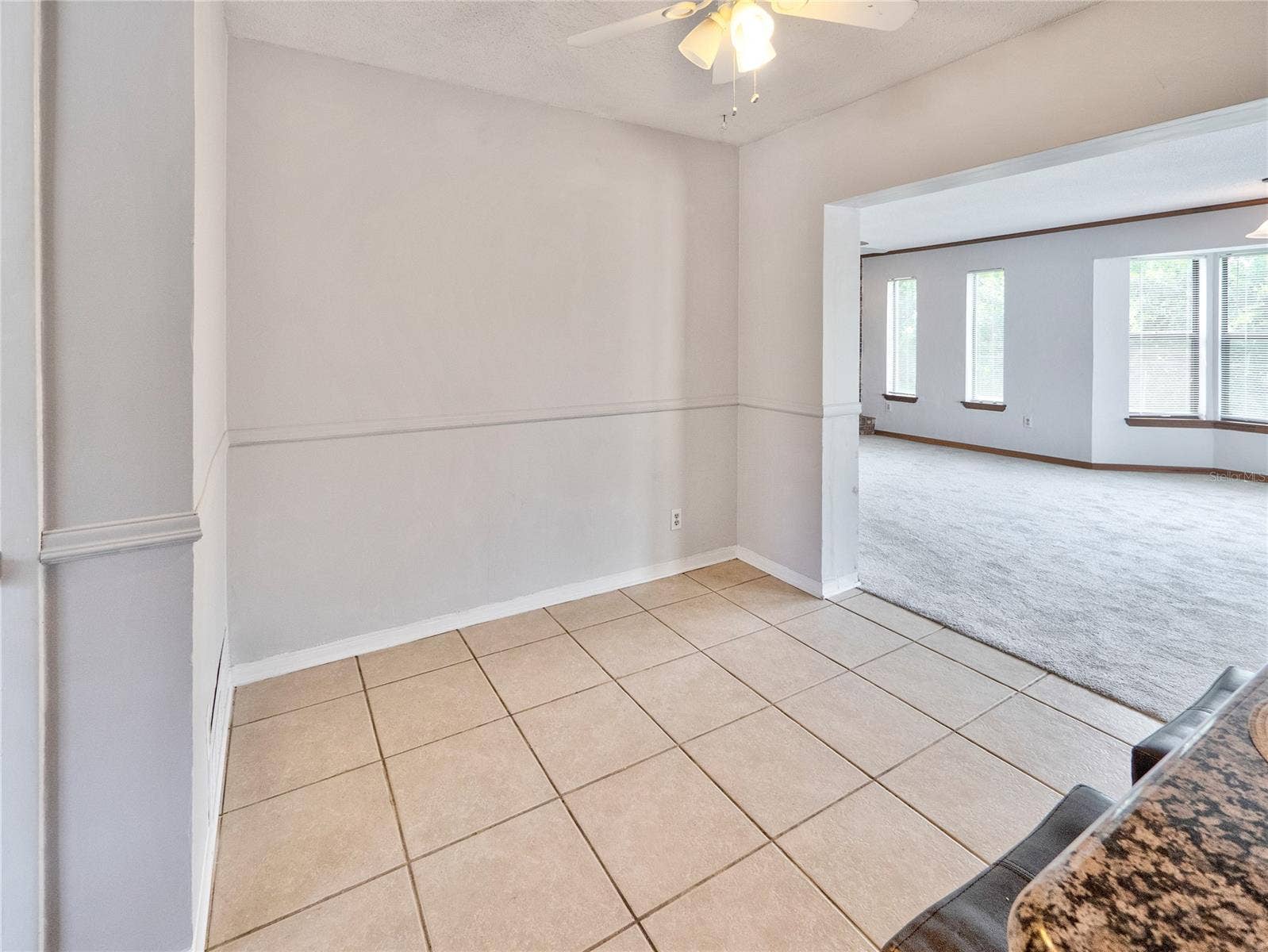 South Daytona, FL 32119 Dinette/Breakfast Nook