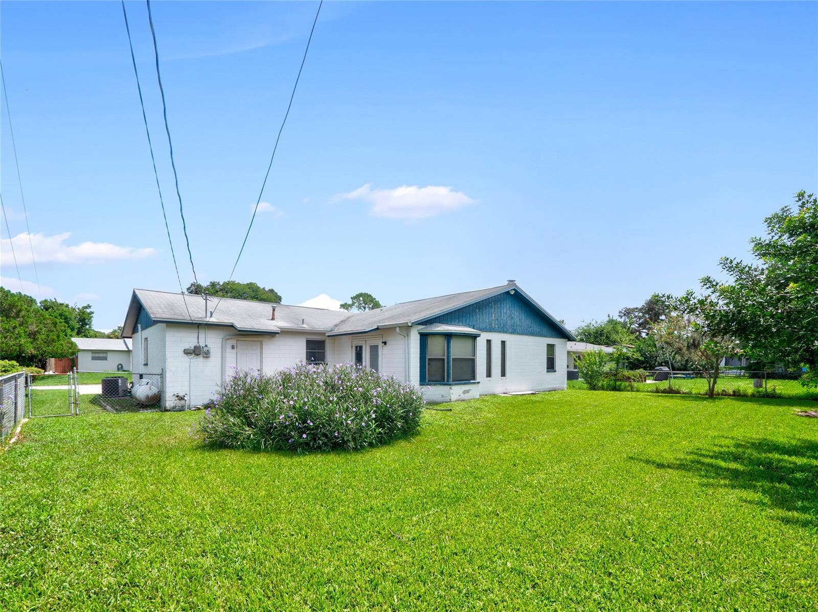 South Daytona, FL 32119 Fenced Yard