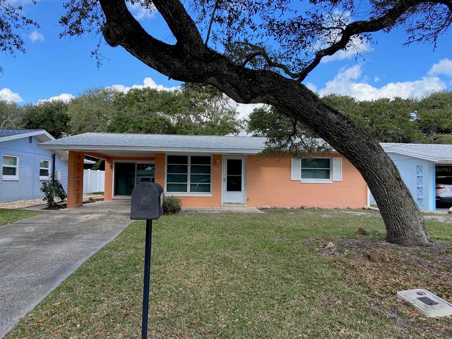 Property photo for 814 E 10th AVENUE, New Smyrna Beach, FL