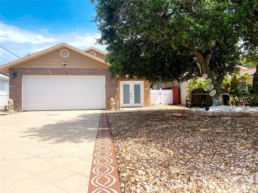 Property photo for 829 E 12TH AVENUE, New Smyrna Beach, FL