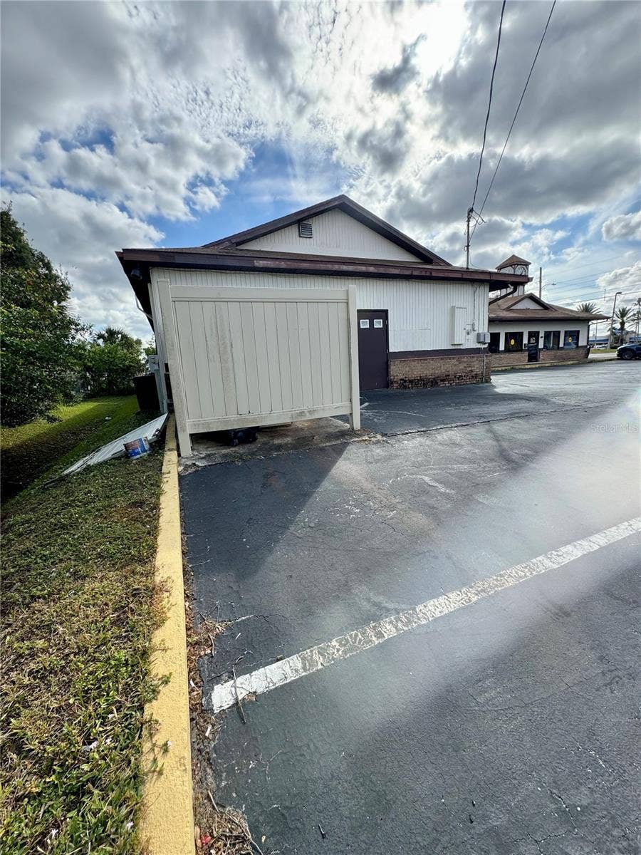 2335 S RIDGEWOOD AVENUE, South Daytona, FL 32119