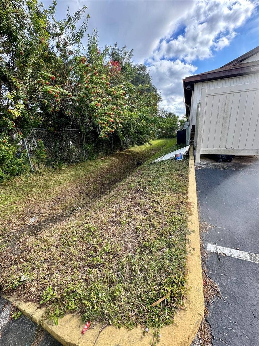 2335 S RIDGEWOOD AVENUE, South Daytona, FL 32119