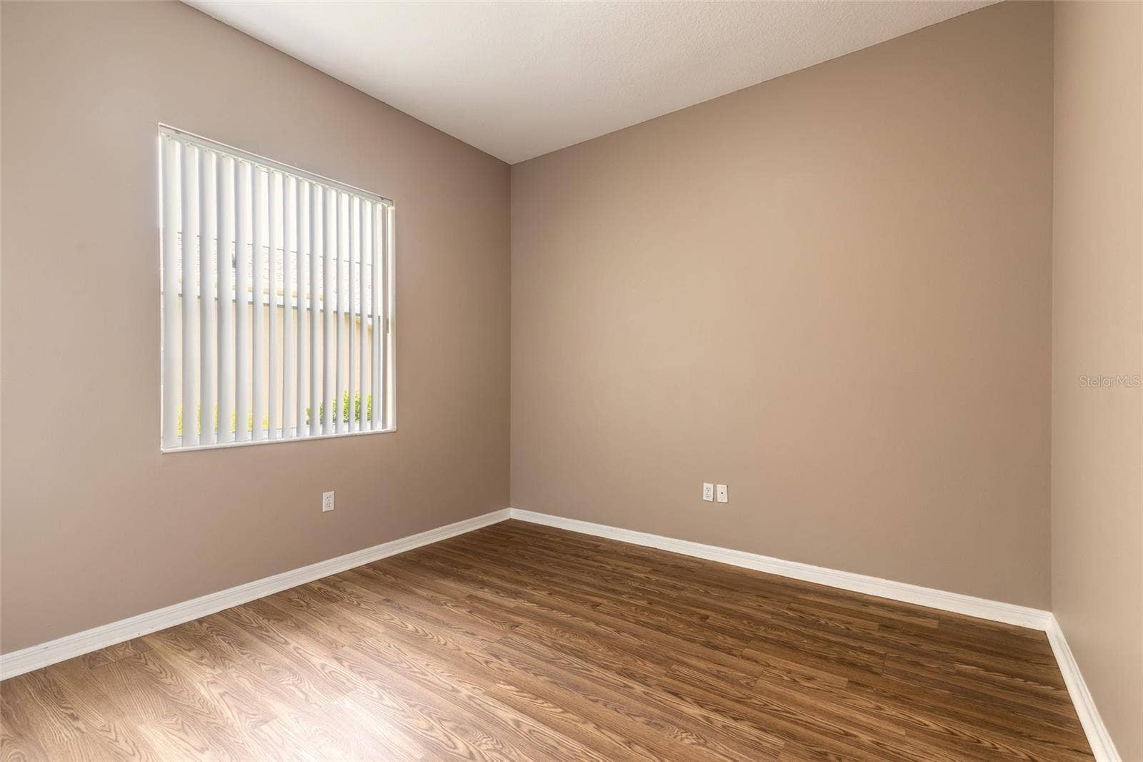 Guest Bedroom #1