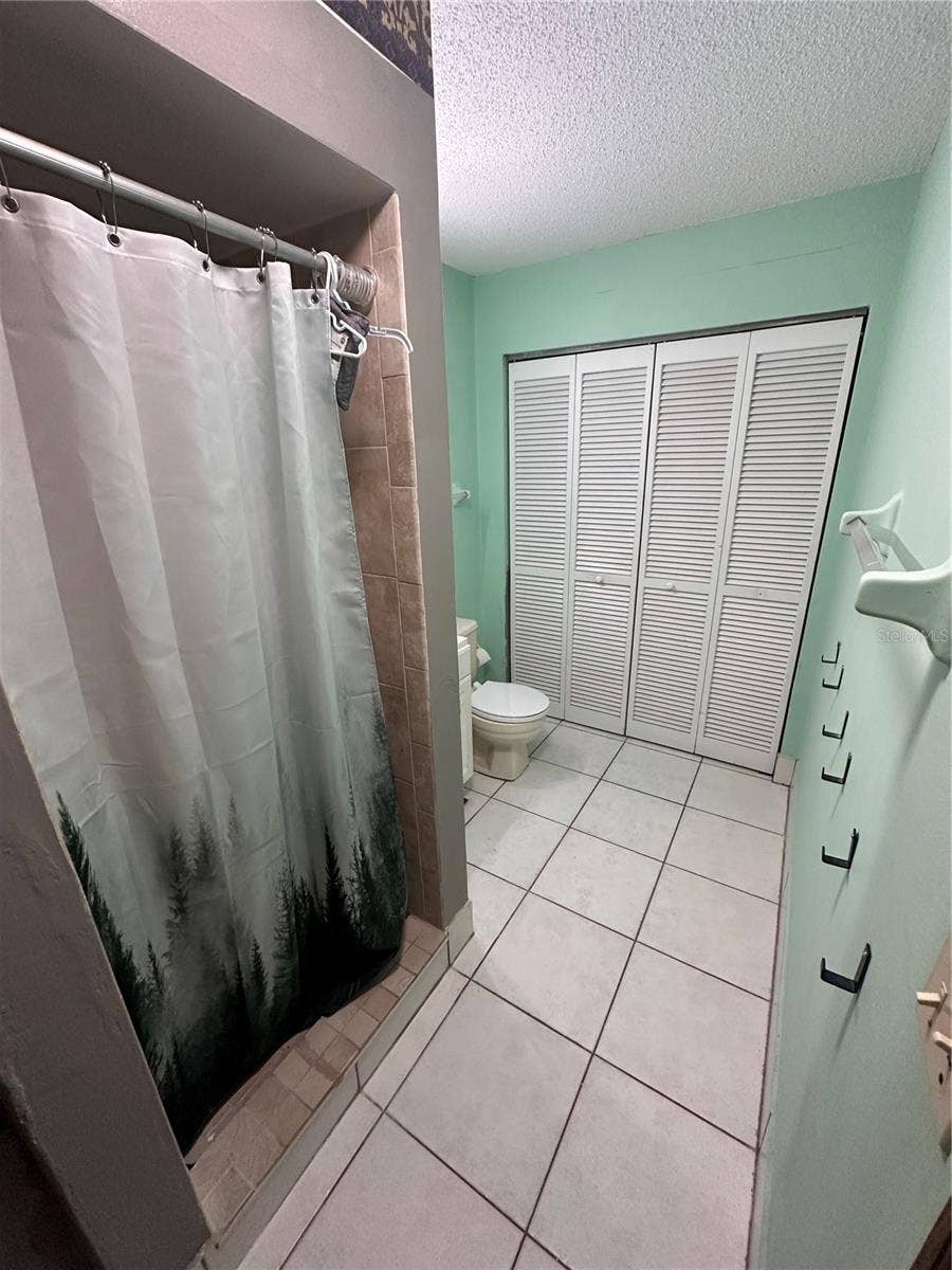 2016 OAK MEADOW CIRCLE, South Daytona, FL 32119 2016 OAK MEADOW CIRCLE, South Daytona, FL 32119