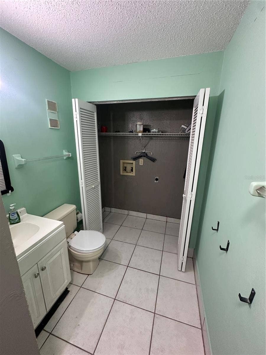 2016 OAK MEADOW CIRCLE, South Daytona, FL 32119 2016 OAK MEADOW CIRCLE, South Daytona, FL 32119