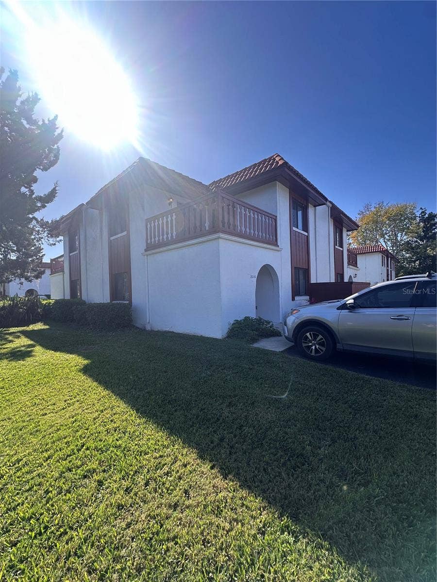 2016 OAK MEADOW CIRCLE, South Daytona, FL 32119 2016 OAK MEADOW CIRCLE, South Daytona, FL 32119