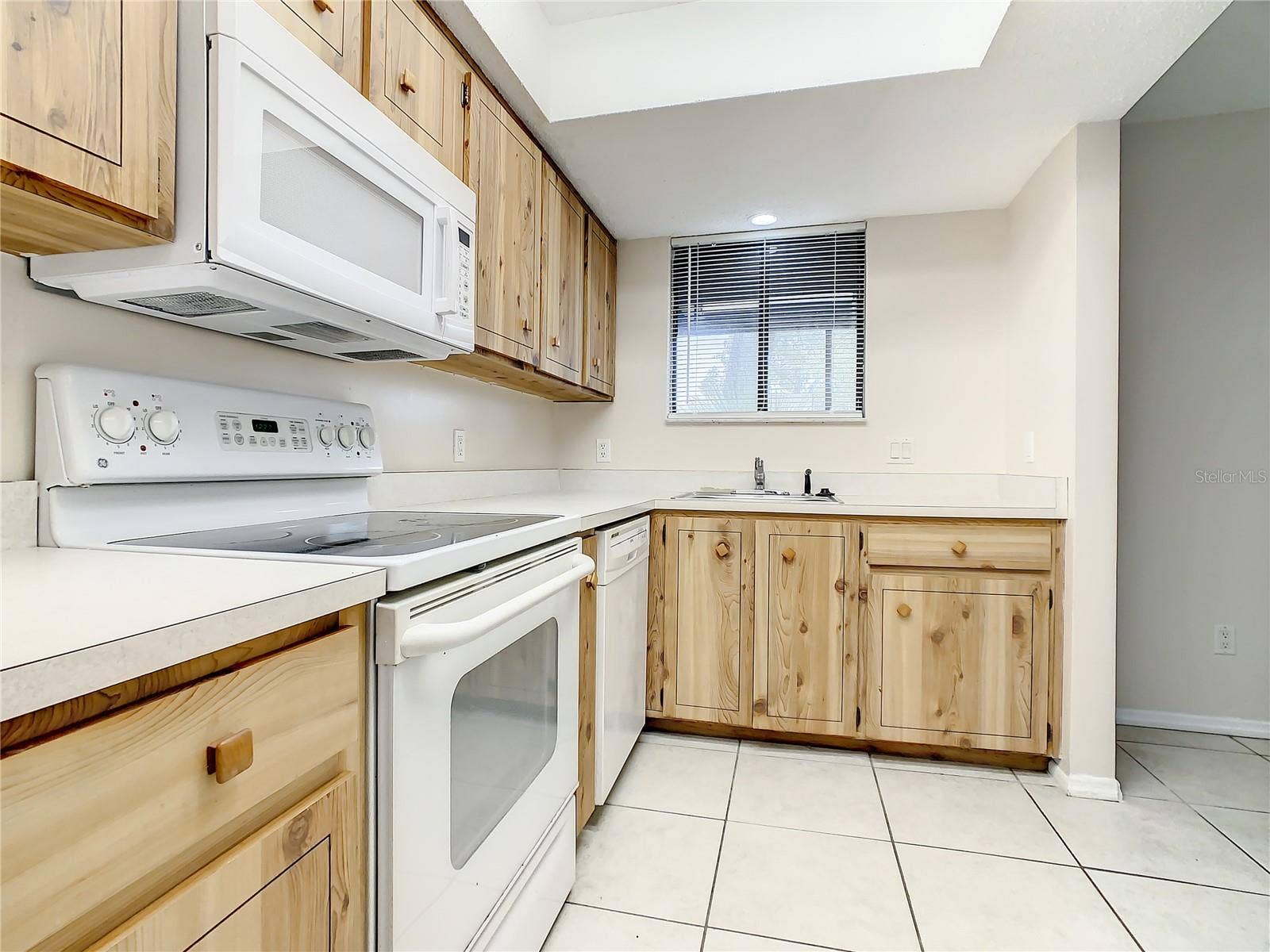 232 N RIDGEWOOD AVENUE, #G41, Edgewater, FL 32132 232 N RIDGEWOOD AVENUE, #G41, Edgewater, FL 32132
