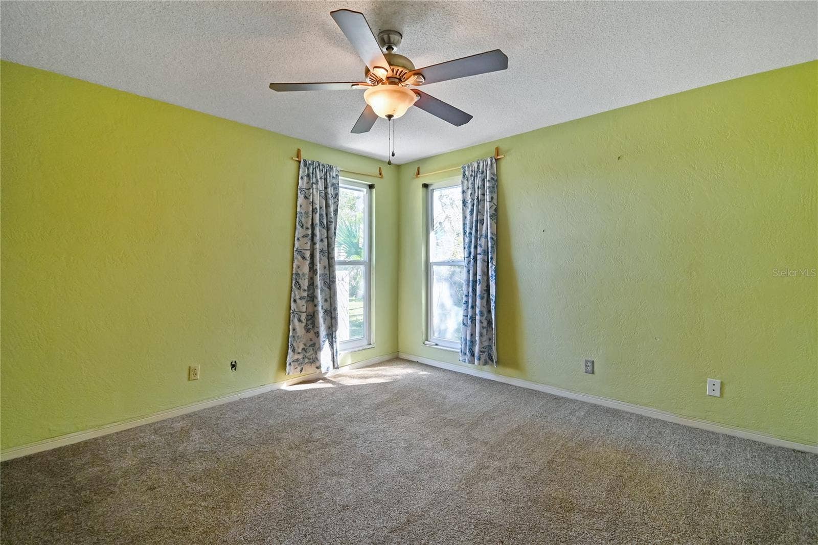 5820 RIVERSIDE DRIVE, Port Orange, FL 32127 2nd Bedroom has a large walk-in closet.