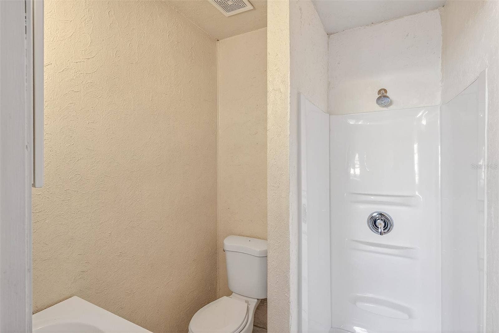 1806 JAMES STREET, South Daytona, FL 32119 1806 JAMES STREET, South Daytona, FL 32119