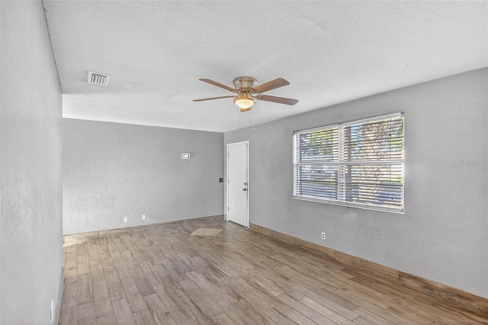 1806 JAMES STREET, South Daytona, FL 32119 1806 JAMES STREET, South Daytona, FL 32119