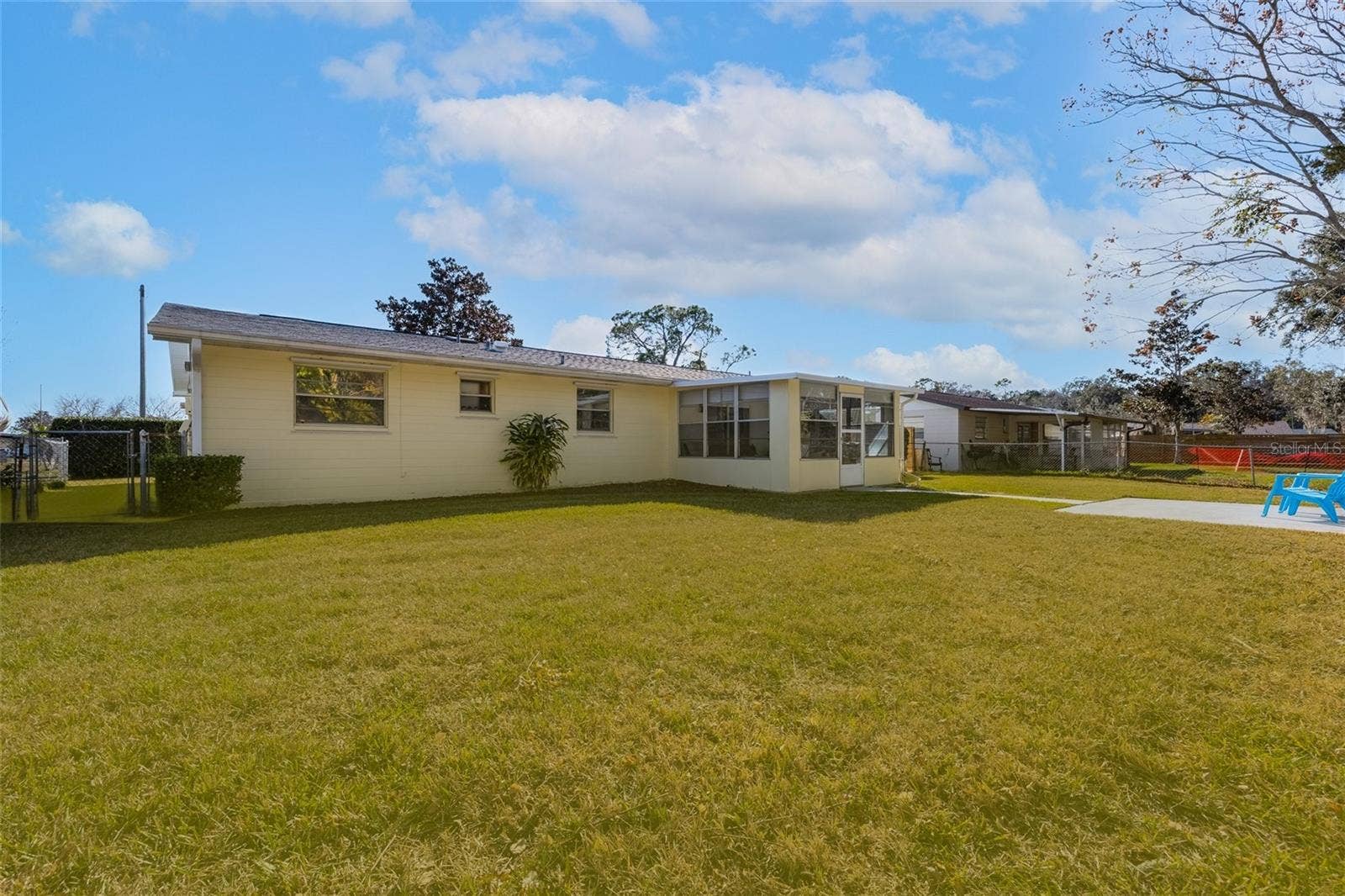 692 GASLIGHT DRIVE, South Daytona, FL 32119