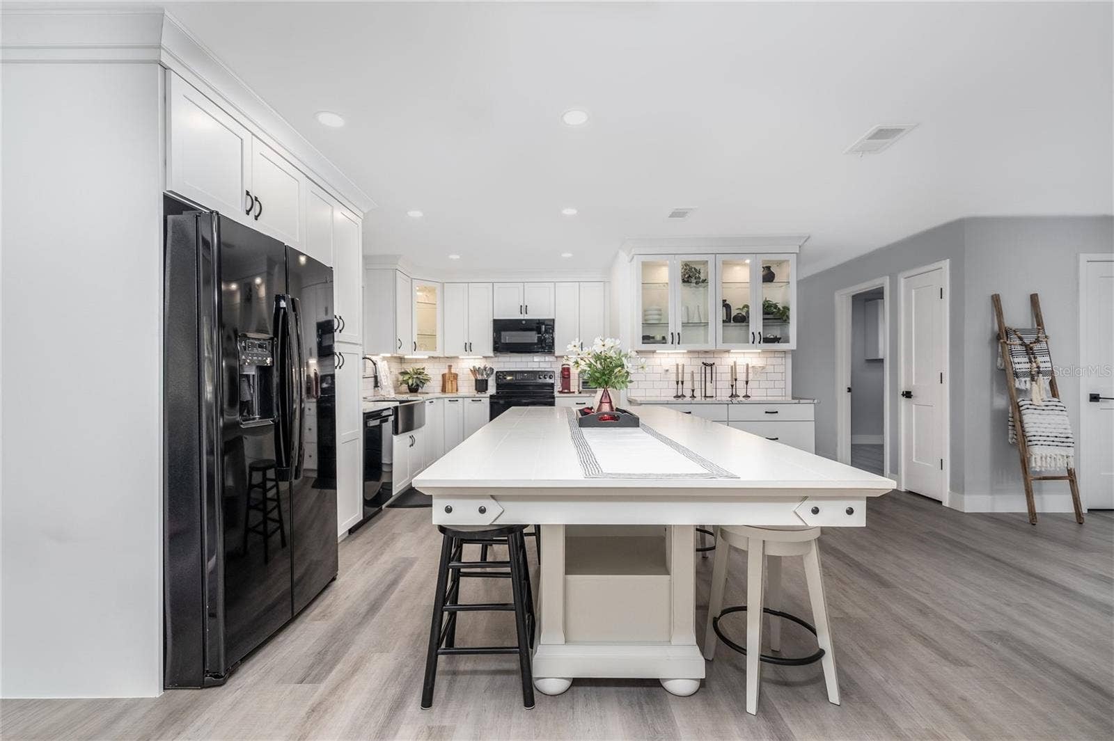 692 GASLIGHT DRIVE, South Daytona, FL 32119
