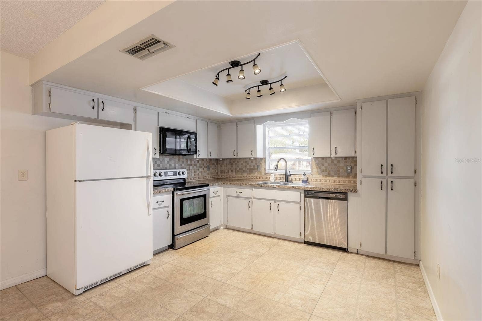 1210 MELLISA DRIVE, Port Orange, FL 32129 1210 MELLISA DRIVE, Port Orange, FL 32129