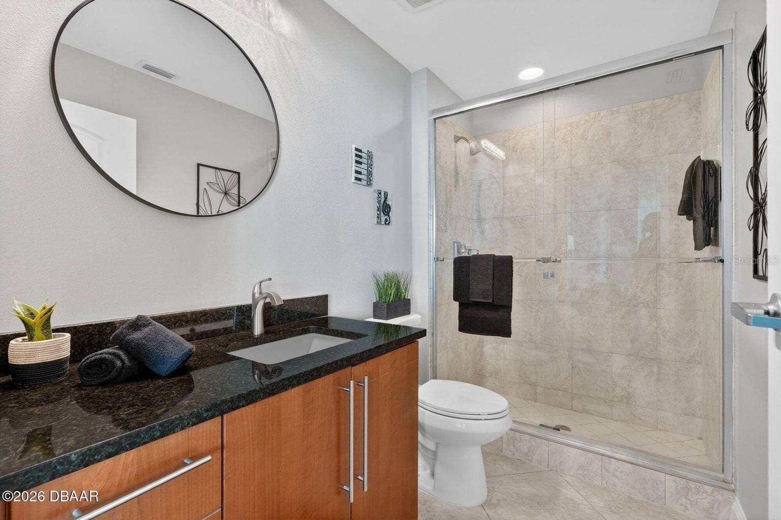 En-suite to Guest Bedroom