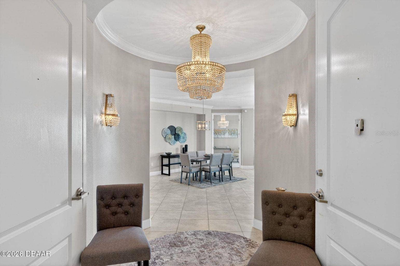 Double door Entry with Rotunda