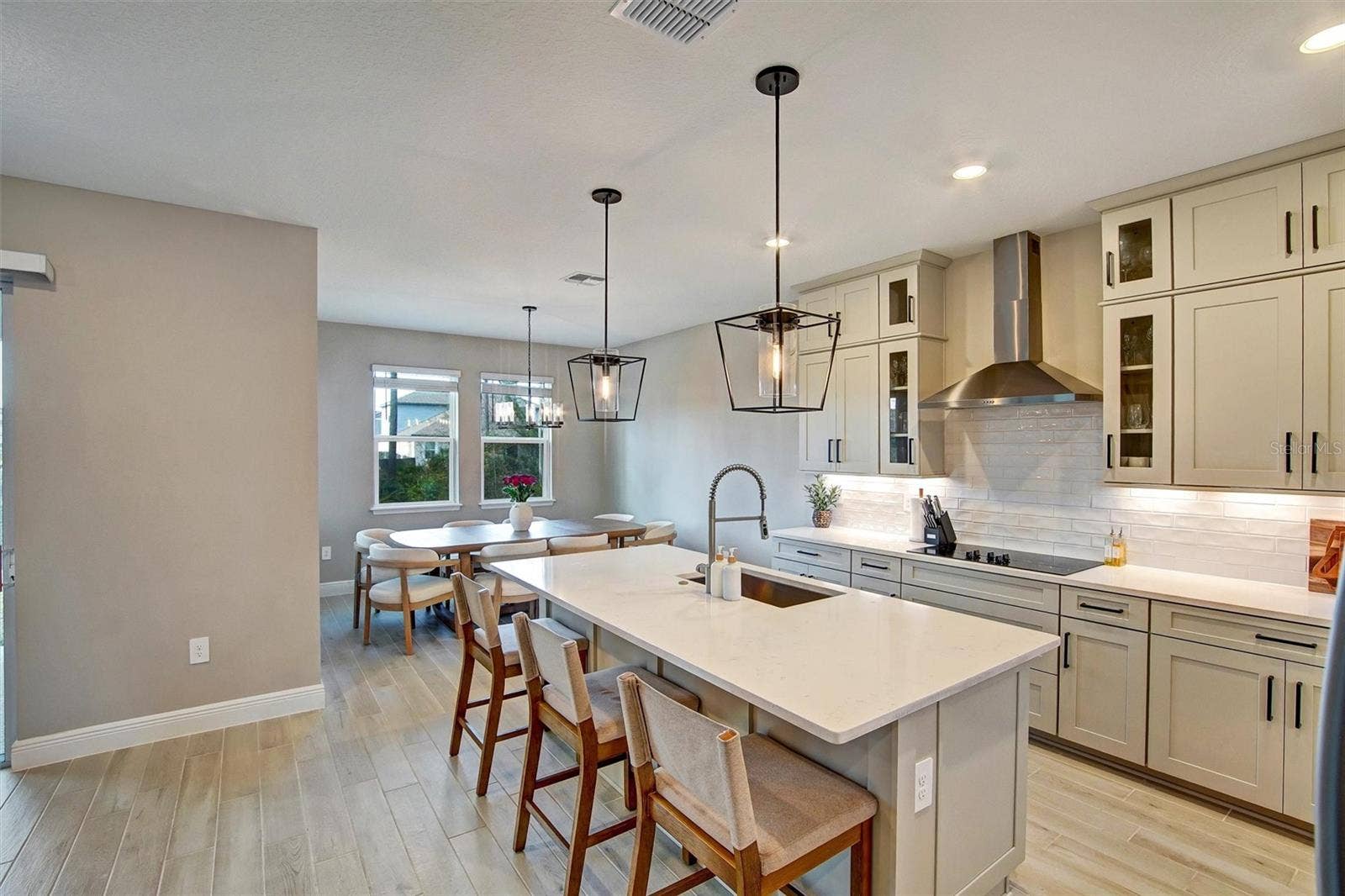 2121 DIVOT DRIVE, Daytona Beach, FL 32124 2121 DIVOT DRIVE, Daytona Beach, FL 32124