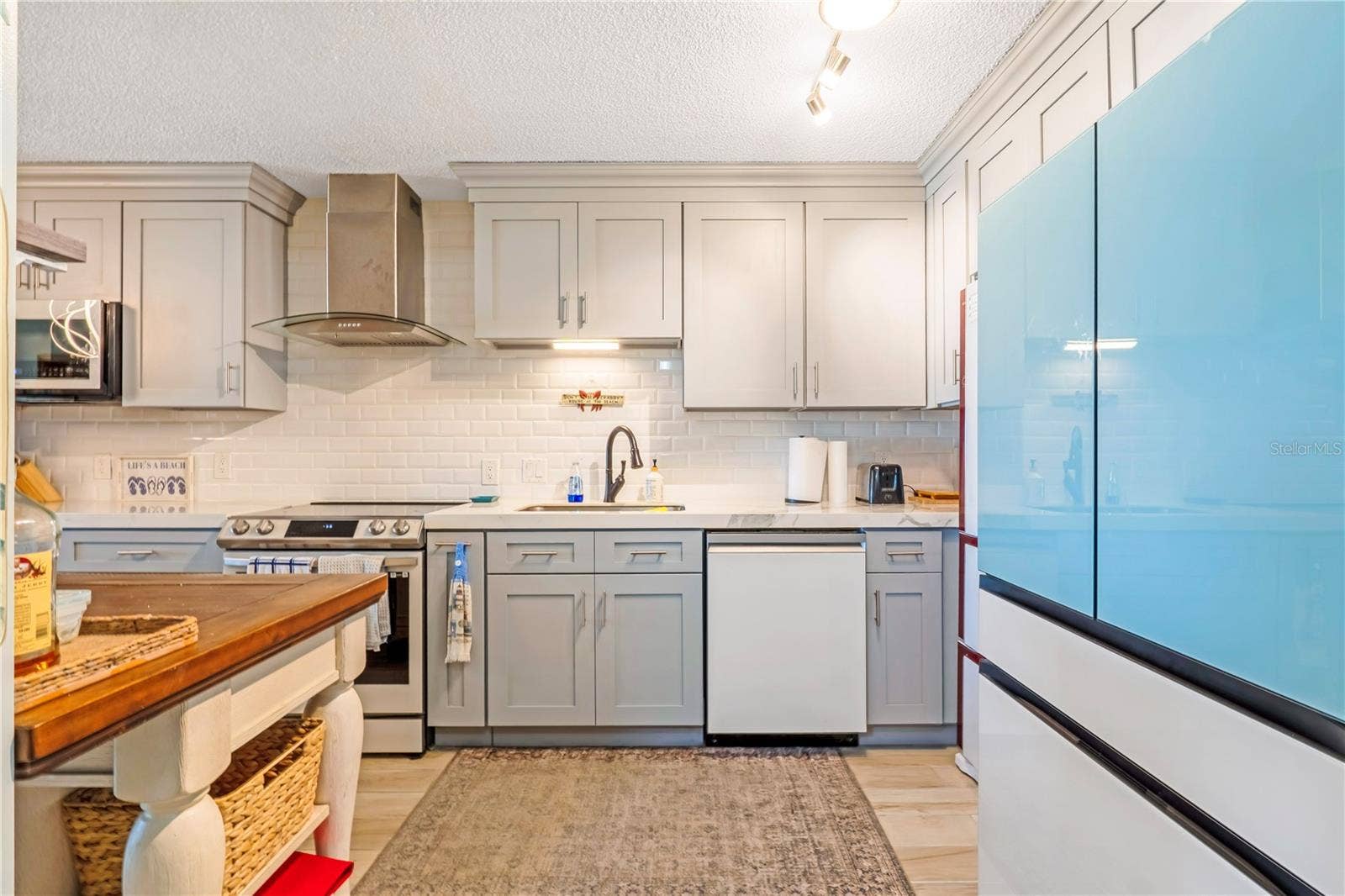2222 OCEAN SHORE BOULEVARD, #102B, Ormond Beach, FL 32176 2222 OCEAN SHORE BOULEVARD, #102B, Ormond Beach, FL 32176