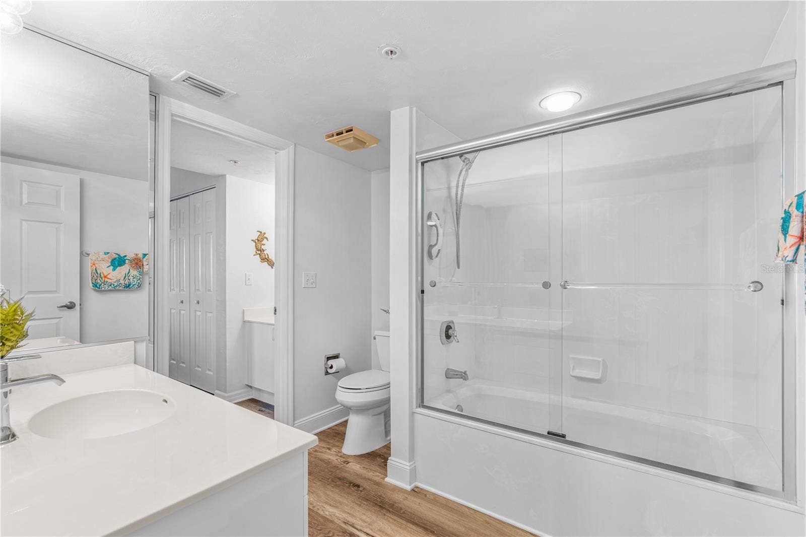 2967 S ATLANTIC AVENUE, #903, Daytona Beach Shores, FL 32118 Guest Bath with 2 separate vanitys