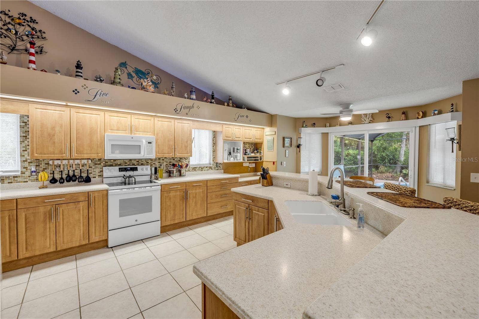 107 MUIRFIELD DRIVE, Daytona Beach, FL 32114 107 MUIRFIELD DRIVE, Daytona Beach, FL 32114
