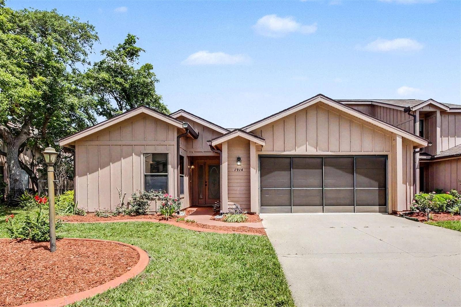 1914 SPRUCEWOOD WAY, Port Orange, FL 32128 3 bedrooms, 2 full baths, attached 2-car garage