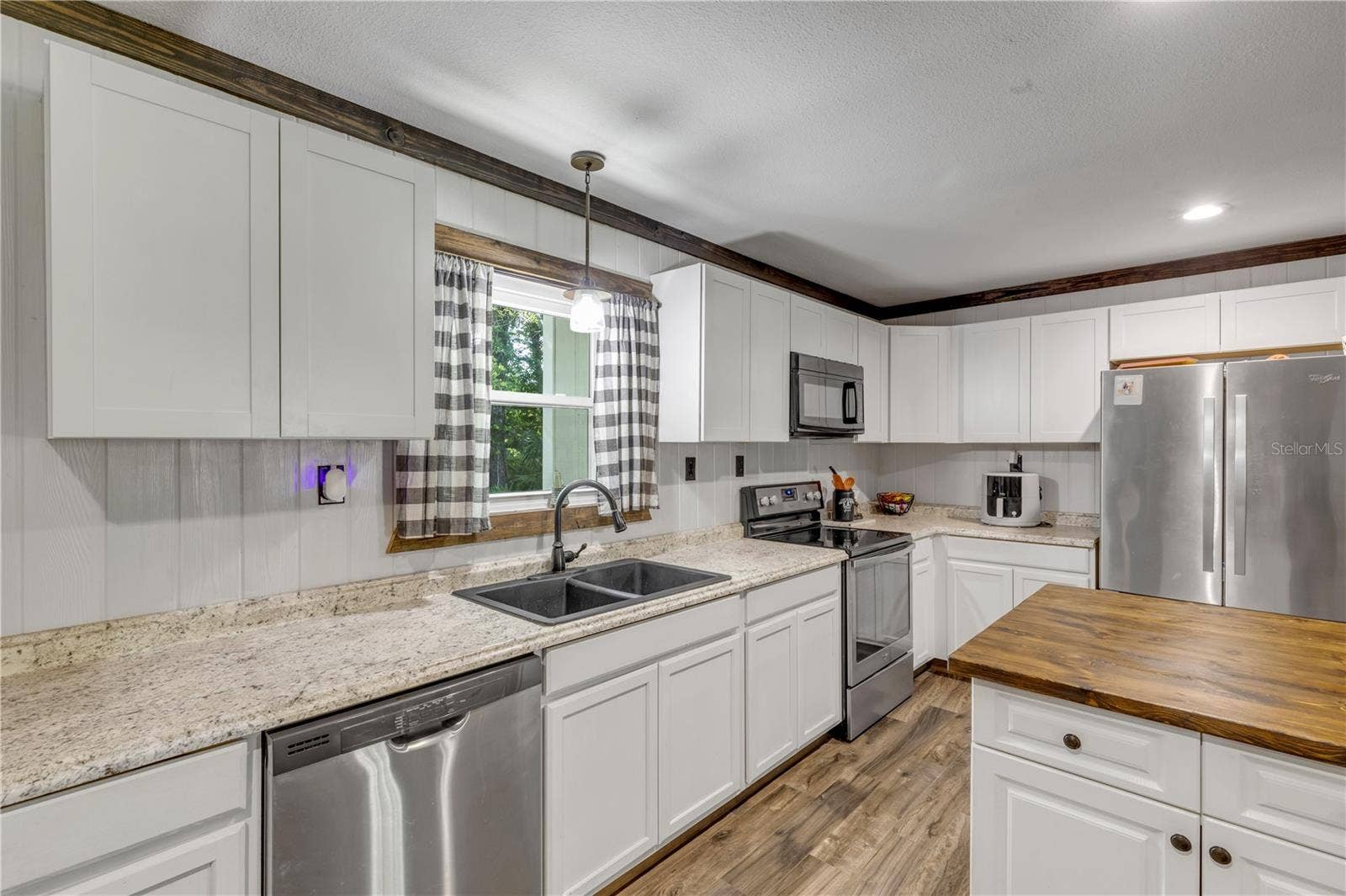 2195 W POINSETTIA DRIVE, Port Orange, FL 32128 2195 W POINSETTIA DRIVE, Port Orange, FL 32128