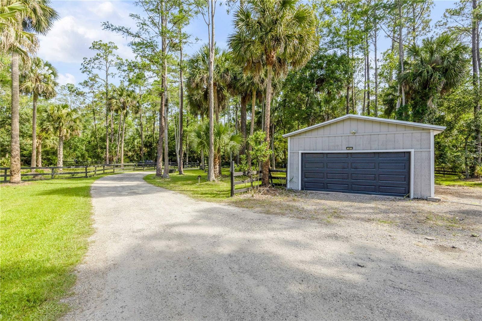 2195 W POINSETTIA DRIVE, Port Orange, FL 32128 2195 W POINSETTIA DRIVE, Port Orange, FL 32128